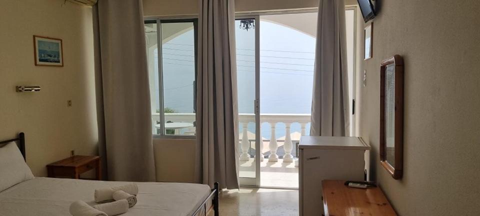 Ionian Mare Aparthotel Agios Ioannis Peristerion Exterior foto