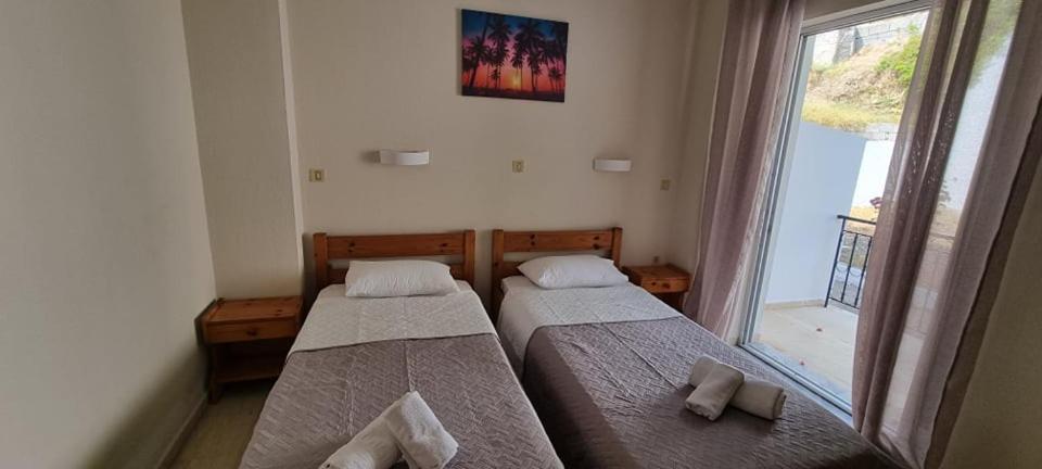 Ionian Mare Aparthotel Agios Ioannis Peristerion Exterior foto