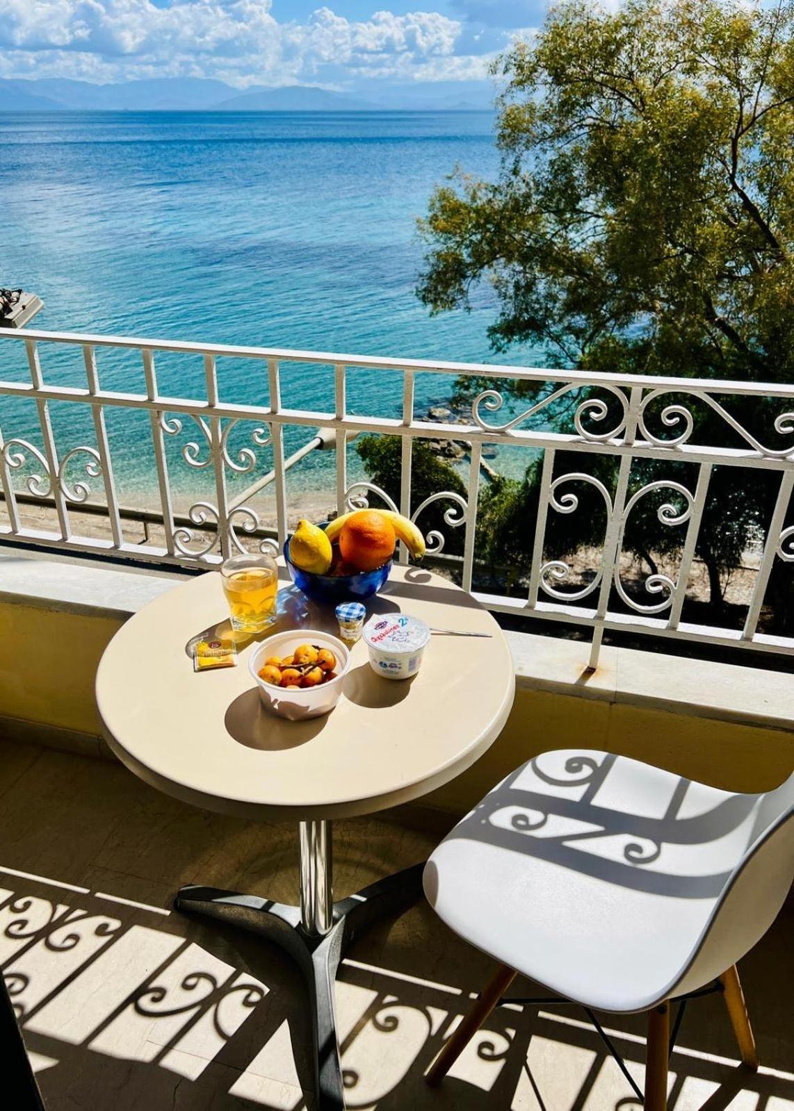 Ionian Mare Aparthotel Agios Ioannis Peristerion Exterior foto